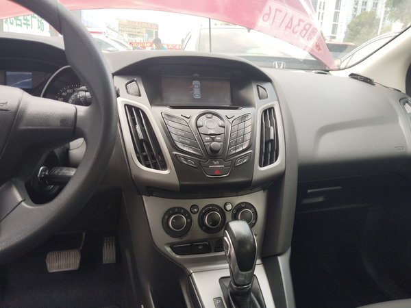 Ford Focus 2012, 139300 км, за 3652 USD - фото 12