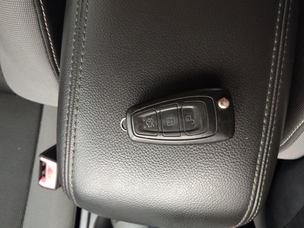 Ford Focus 2012, 139300 км, за 3652 USD - фото 8