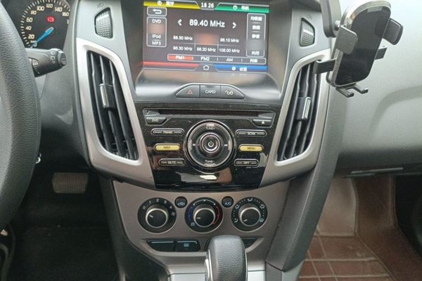 Ford Focus 2012, 80100 км, за 4316 USD - фото 12