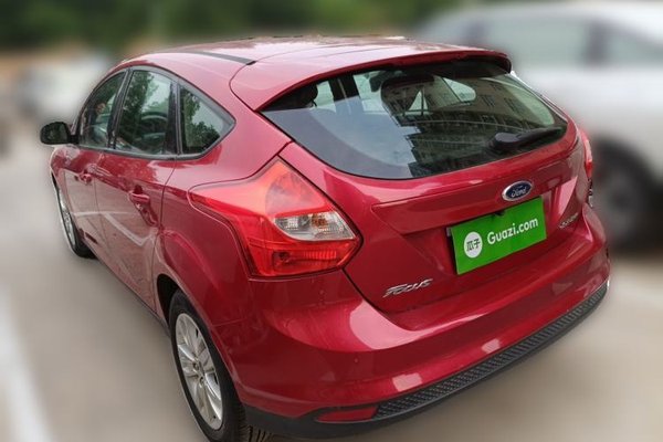 Ford Focus 2012, 80100 км, за 4316 USD