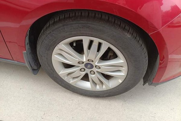 Ford Focus 2012, 80100 км, за 4316 USD - фото 8