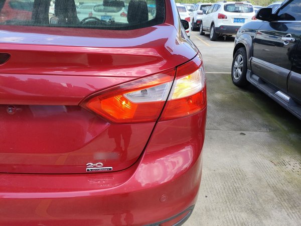 Ford Focus 2012, 81900 км, за 4043 USD - фото 8