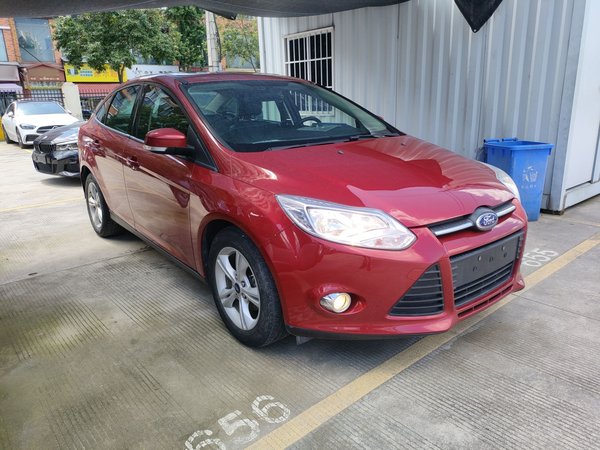 Ford Focus 2012, 81900 км, за 4043 USD