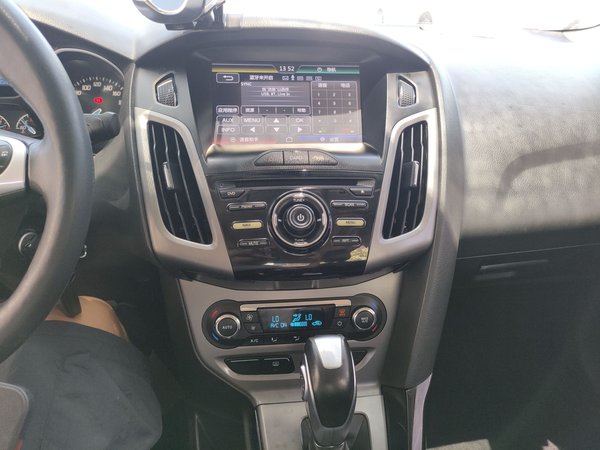 Ford Focus 2012, 81900 км, за 4043 USD - фото 14