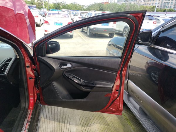 Ford Focus 2012, 81900 км, за 4043 USD - фото 23