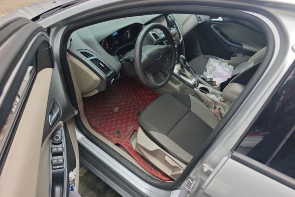 Ford Focus 2012, 86600 км, за 3082 USD - фото 16