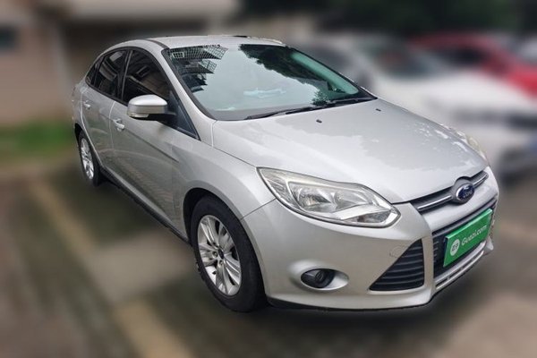 Ford Focus 2012, 86600 км, за 3082 USD