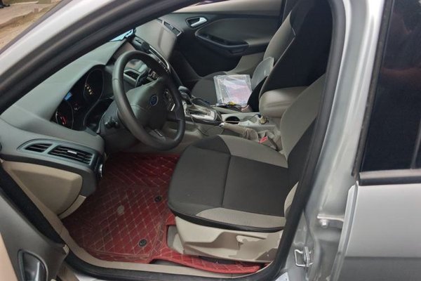 Ford Focus 2012, 86600 км, за 3082 USD - фото 15