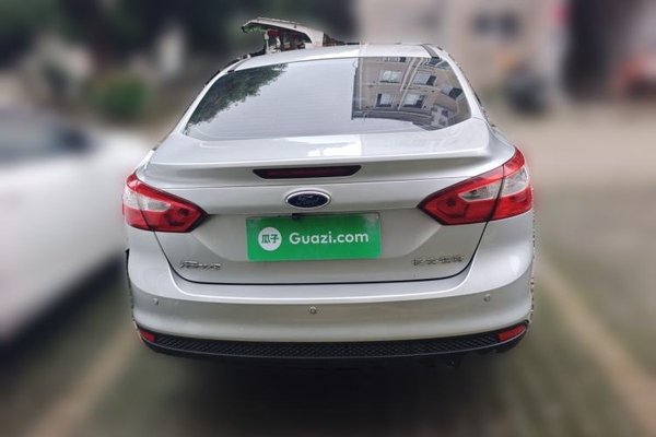 Ford Focus 2012, 86600 км, за 3082 USD