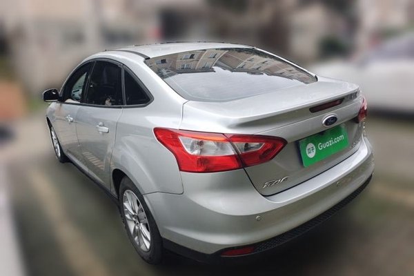 Ford Focus 2012, 86600 км, за 3082 USD