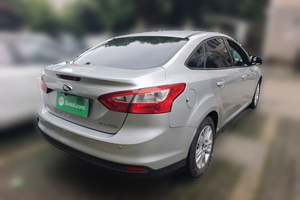 Ford Focus 2012, 86600 км, за 3082 USD - фото 6