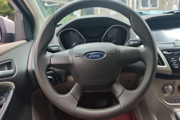 Ford Focus 2012, 86600 км, за 3082 USD - фото 10