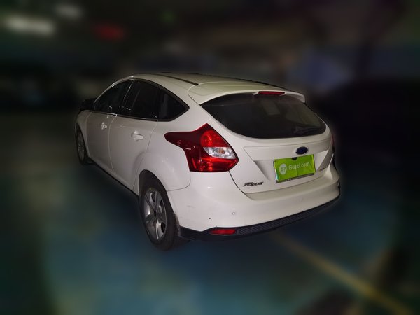 Ford Focus 2012, 108600 км, за 3552 USD