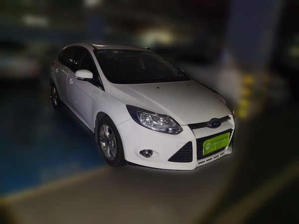 Ford Focus 2012, 108600 км, за 3552 USD