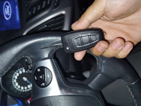 Ford Focus 2012, 108600 км, за 3552 USD - фото 9