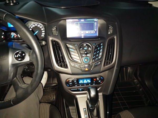 Ford Focus 2012, 108600 км, за 3552 USD - фото 14