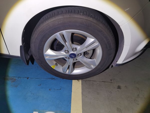 Ford Focus 2012, 108600 км, за 3552 USD - фото 8