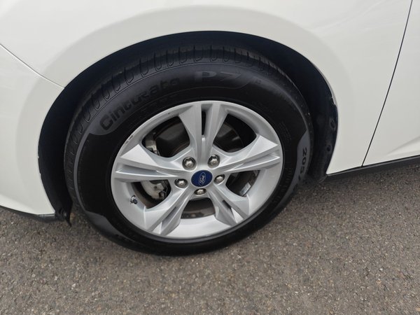 Ford Focus 2012, 108900 км, за 5336 USD - фото 8