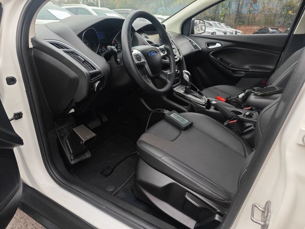 Ford Focus 2012, 108900 км, за 5336 USD - фото 19