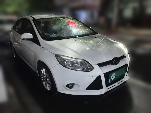 Ford Focus 2012, 113400 км, за 2433 USD