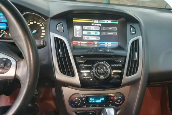 Ford Focus 2012, 136900 км, за 3354 USD - фото 14