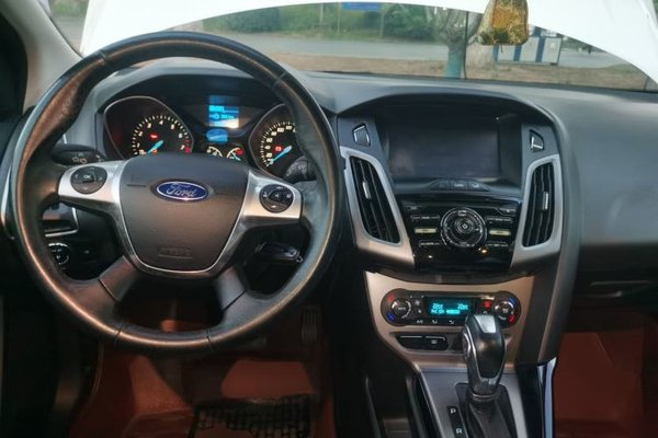 Ford Focus 2012, 136900 км, за 3354 USD - фото 10