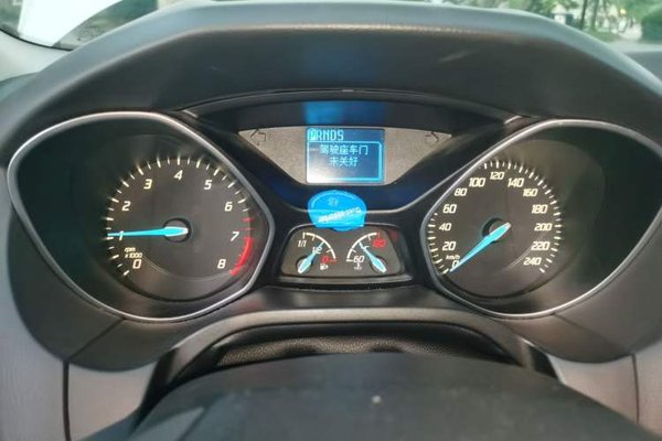 Ford Focus 2012, 136900 км, за 3354 USD - фото 12