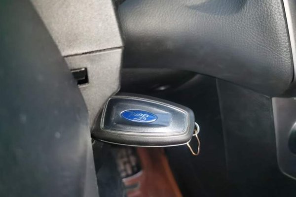 Ford Focus 2012, 136900 км, за 3354 USD - фото 9