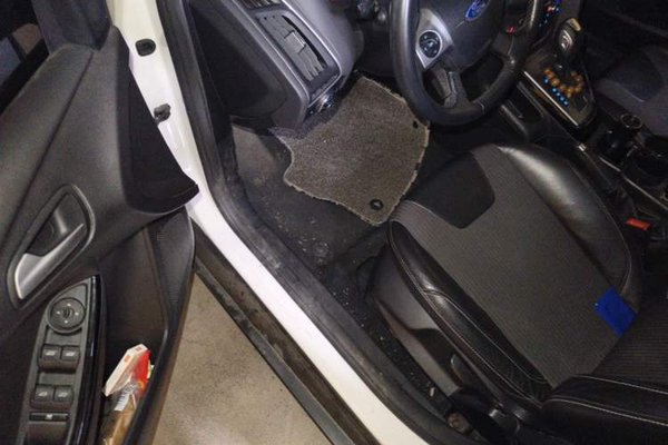 Ford Focus 2012, 141000 км, за 3135 USD - фото 17