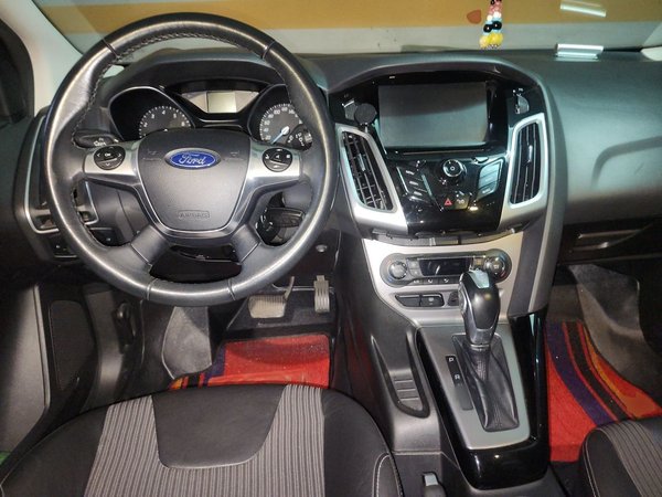 Ford Focus 2012, 150100 км, за 3233 USD - фото 10