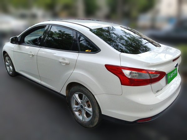 Ford Focus 2012, 198600 км, за 2762 USD