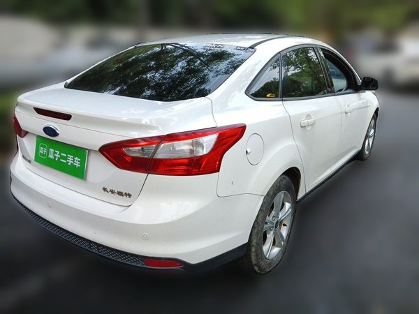 Ford Focus 2012, 198600 км, за 2762 USD - фото 6