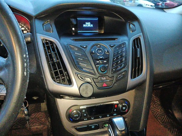Ford Focus 2012, 198600 км, за 2762 USD - фото 14