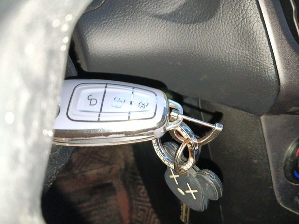 Ford Focus 2012, 198600 км, за 2762 USD - фото 9