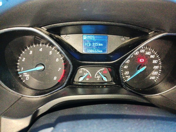 Ford Focus 2012, 198600 км, за 2762 USD - фото 12