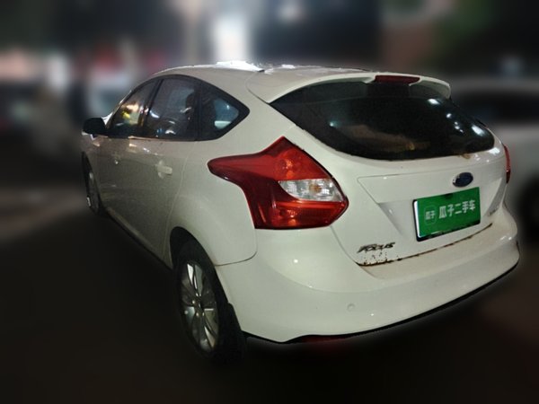 Ford Focus 2012, 58900 км, за 3645 USD