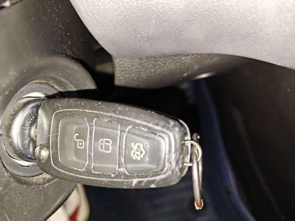 Ford Focus 2012, 58900 км, за 3645 USD - фото 9