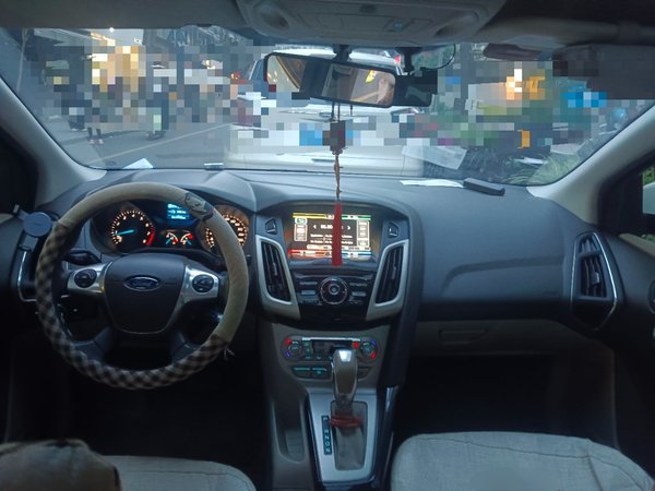 Ford Focus 2012, 61500 км, за 4652 USD - фото 12