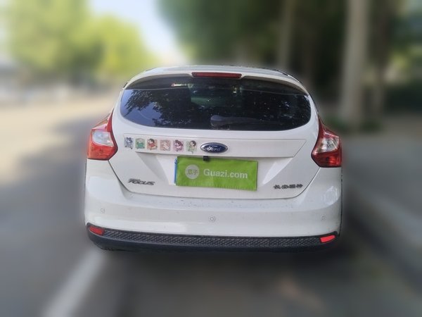 Ford Focus 2012, 76400 км, за 4056 USD