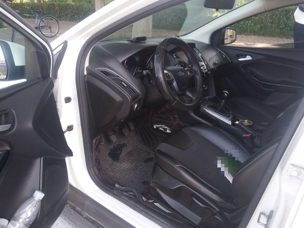 Ford Focus 2012, 76400 км, за 4056 USD - фото 13