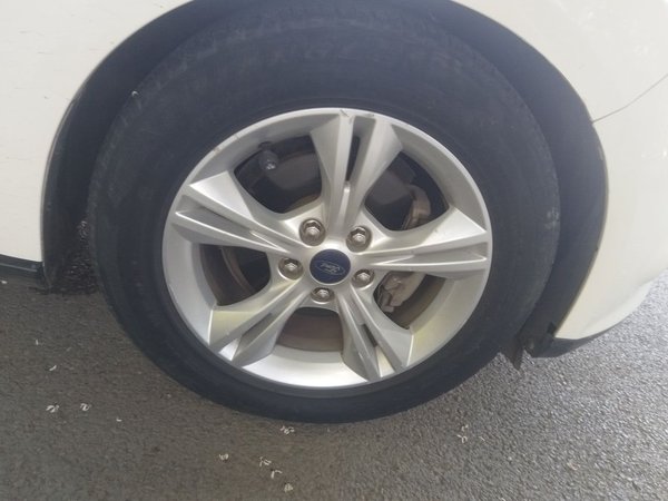 Ford Focus 2012, 76400 км, за 4056 USD