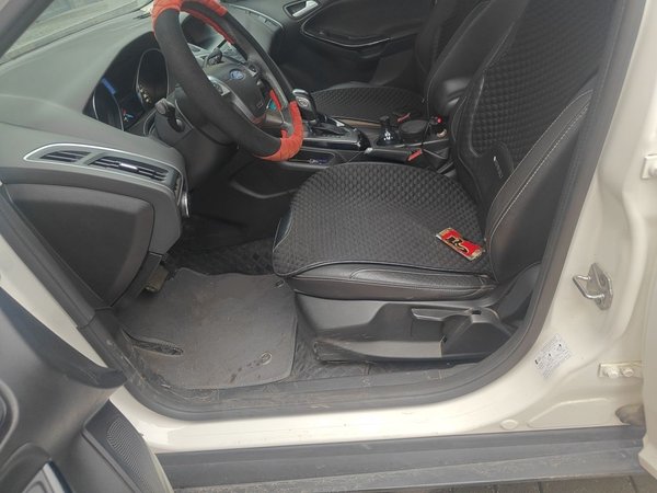 Ford Focus 2012, 89400 км, за 2992 USD - фото 16