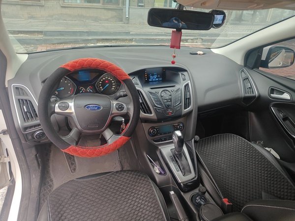 Ford Focus 2012, 89400 км, за 2992 USD - фото 10