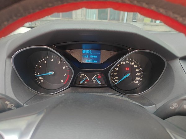 Ford Focus 2012, 89400 км, за 2992 USD - фото 12