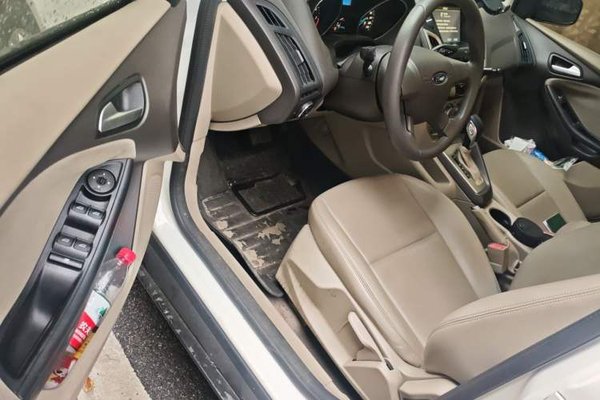 Ford Focus 2012, 90000 км, за 4068 USD - фото 7