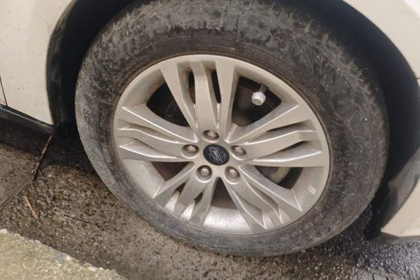 Ford Focus 2012, 90000 км, за 4068 USD - фото 14