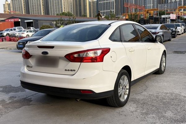 Ford Focus 2012, 90100 км, за 4469 USD