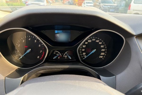 Ford Focus 2012, 90100 км, за 4469 USD - фото 21