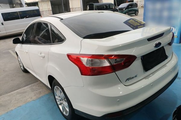 Ford Focus 2012, 96000 км, за 4592 USD