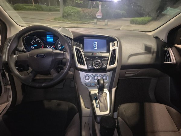 Ford Focus 2012, 98600 км, за 4319 USD - фото 13